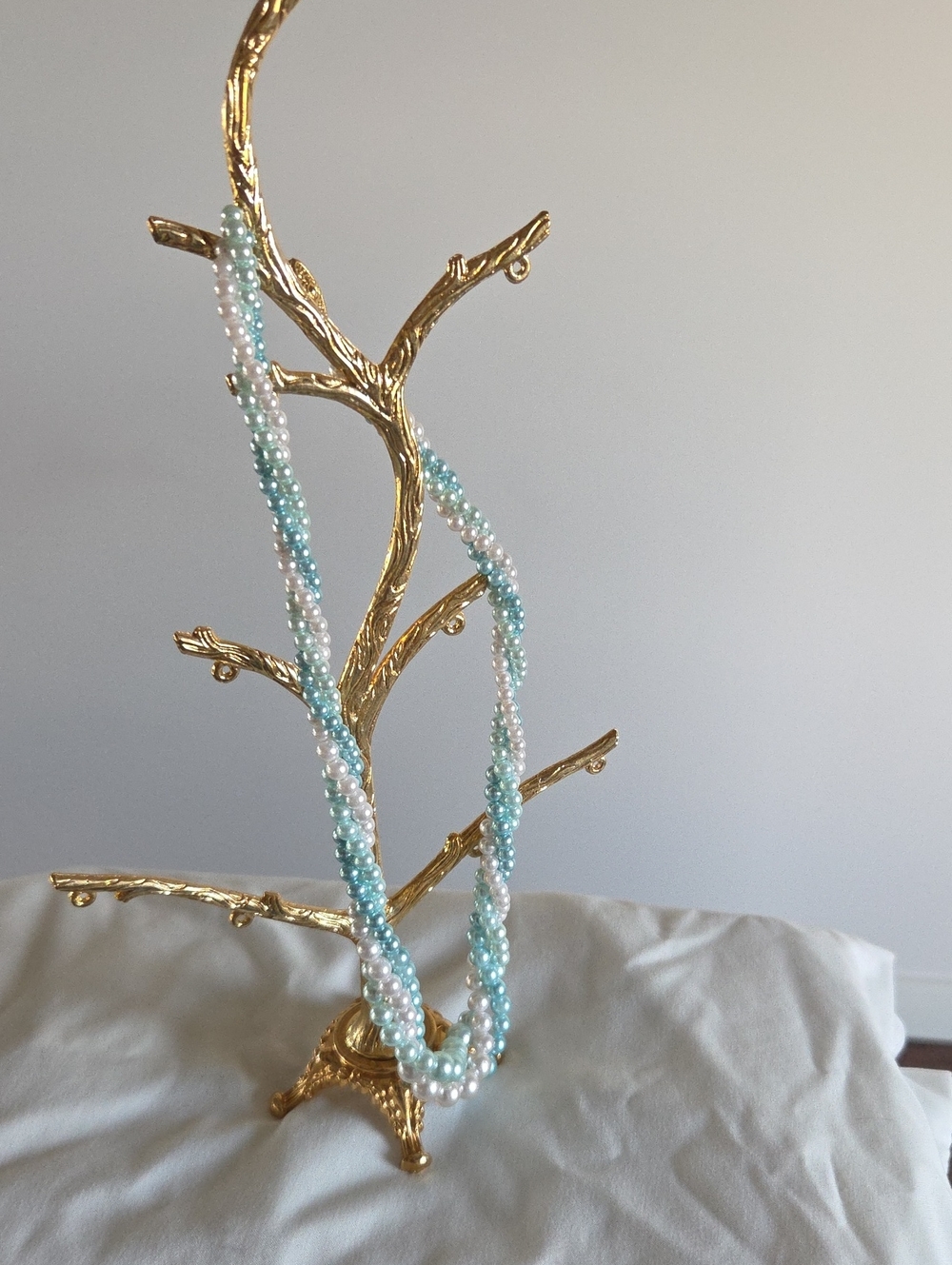 Vintage Twisted Pastel Blue & White Faux Pearl Strand Necklace